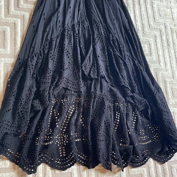 Eyelet maxi dress - Picture 6 of 8